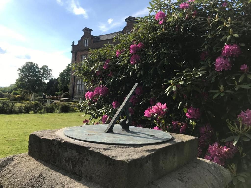 Willington Hall Hotel Tarporley Buitenkant foto
