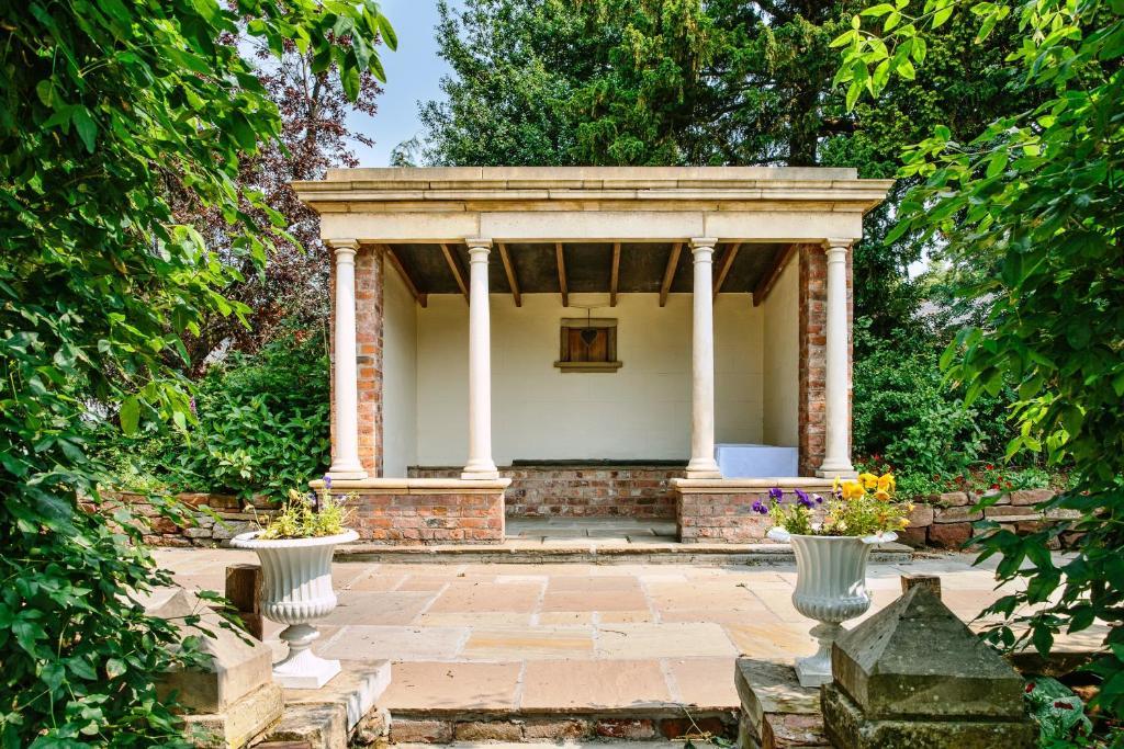 Willington Hall Hotel Tarporley Buitenkant foto