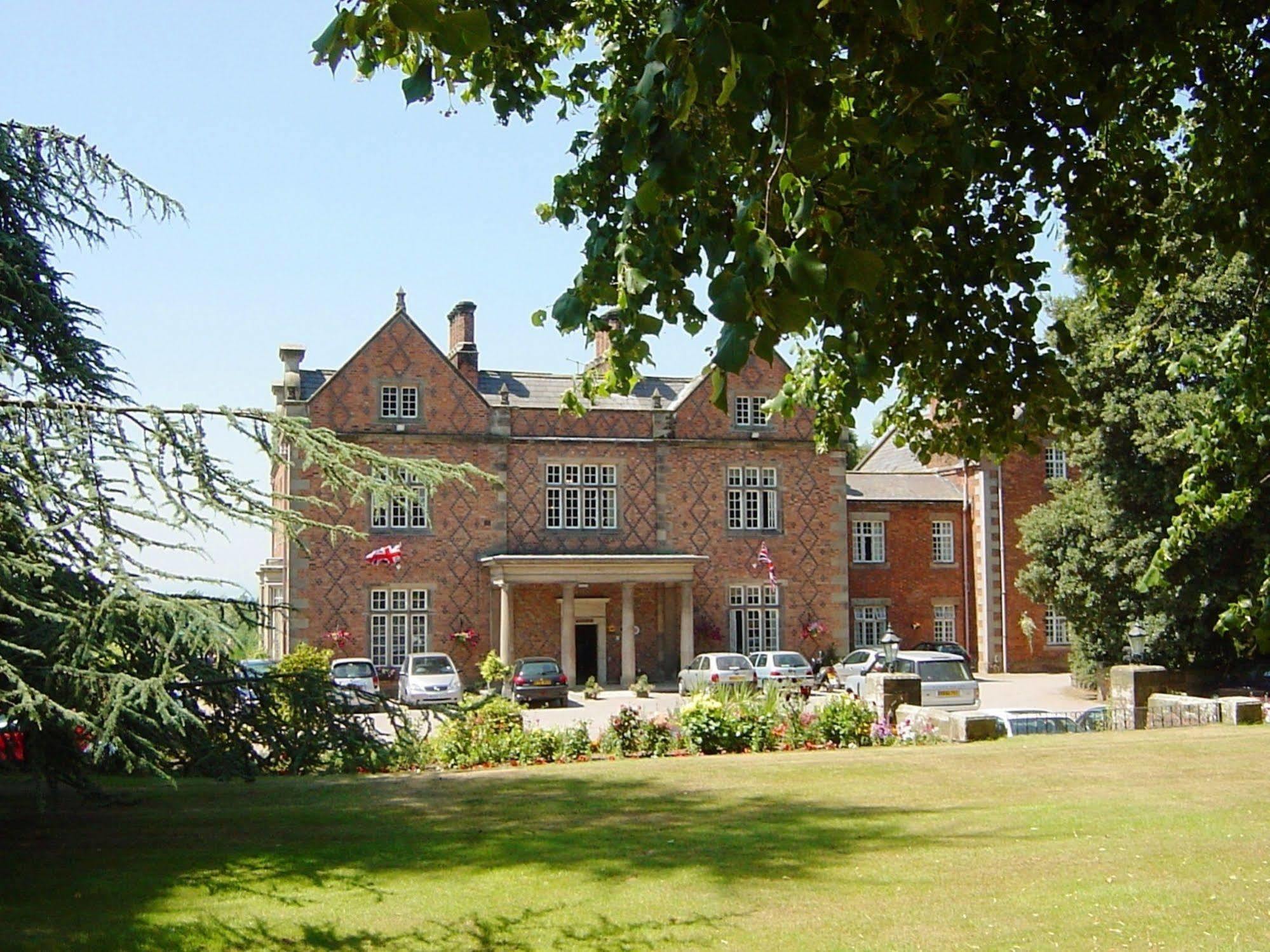 Willington Hall Hotel Tarporley Buitenkant foto