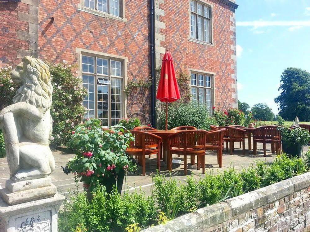 Willington Hall Hotel Tarporley Buitenkant foto
