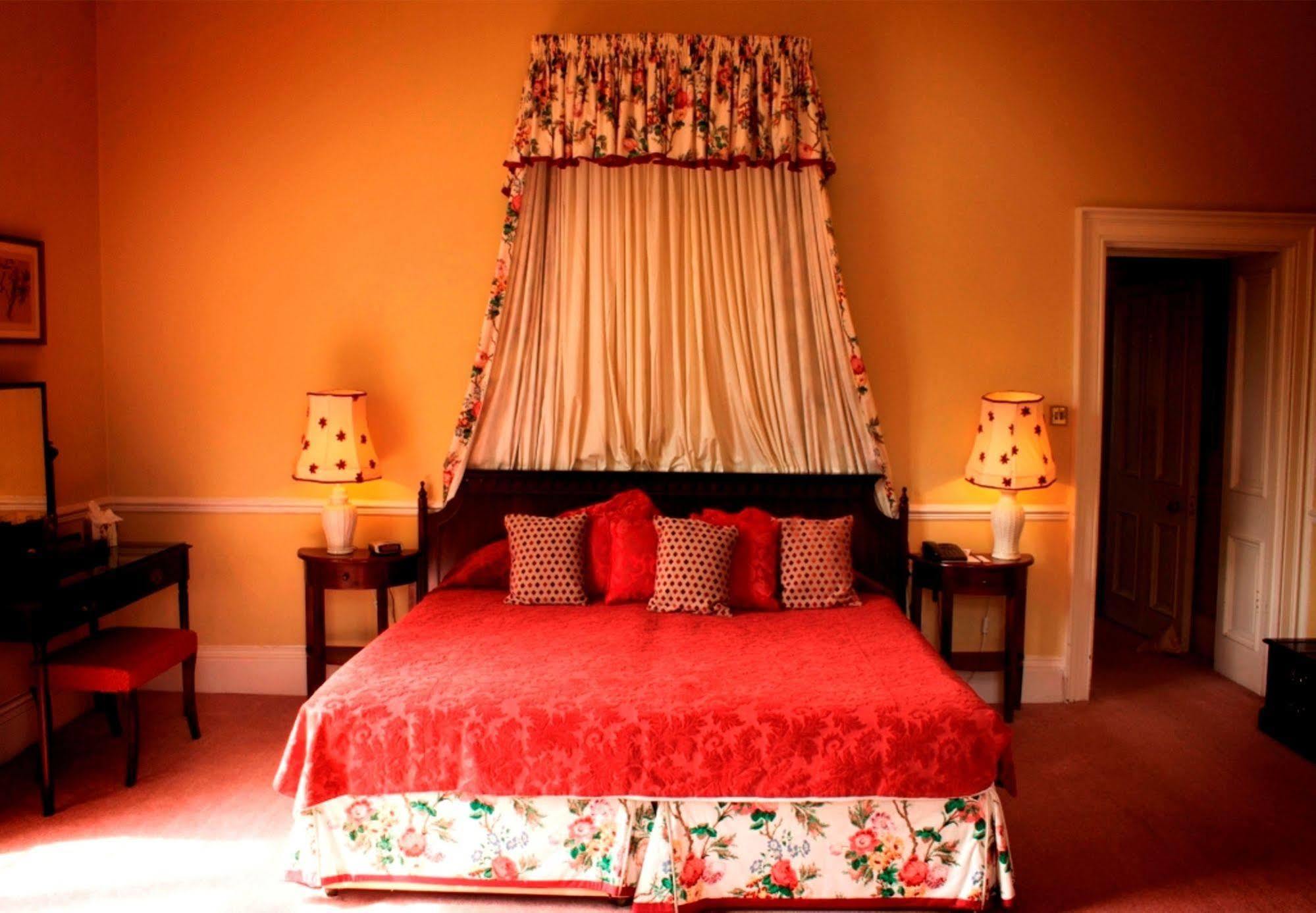 Willington Hall Hotel Tarporley Buitenkant foto