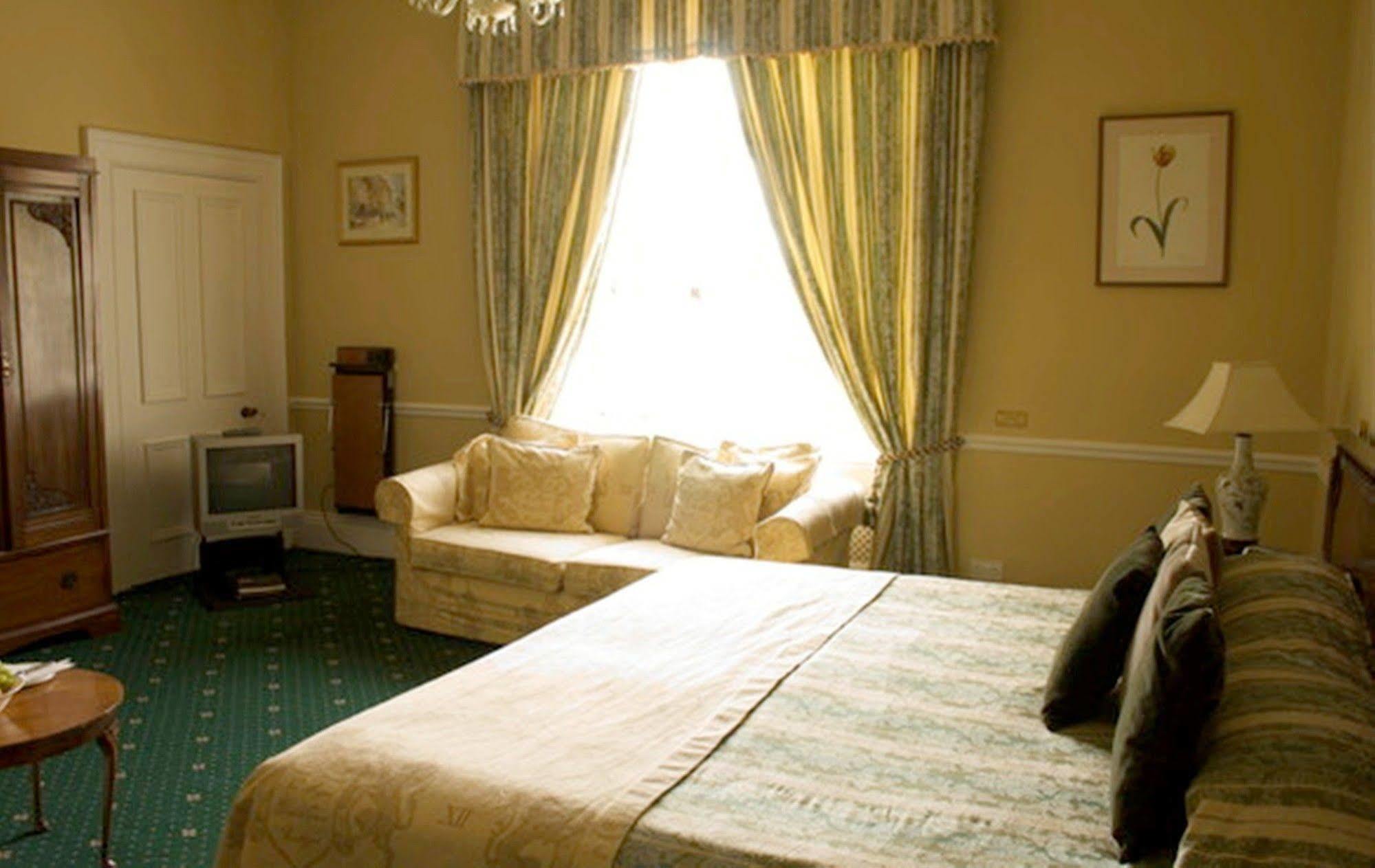 Willington Hall Hotel Tarporley Buitenkant foto